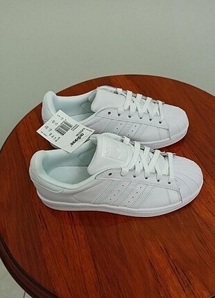 Orjinal adidas