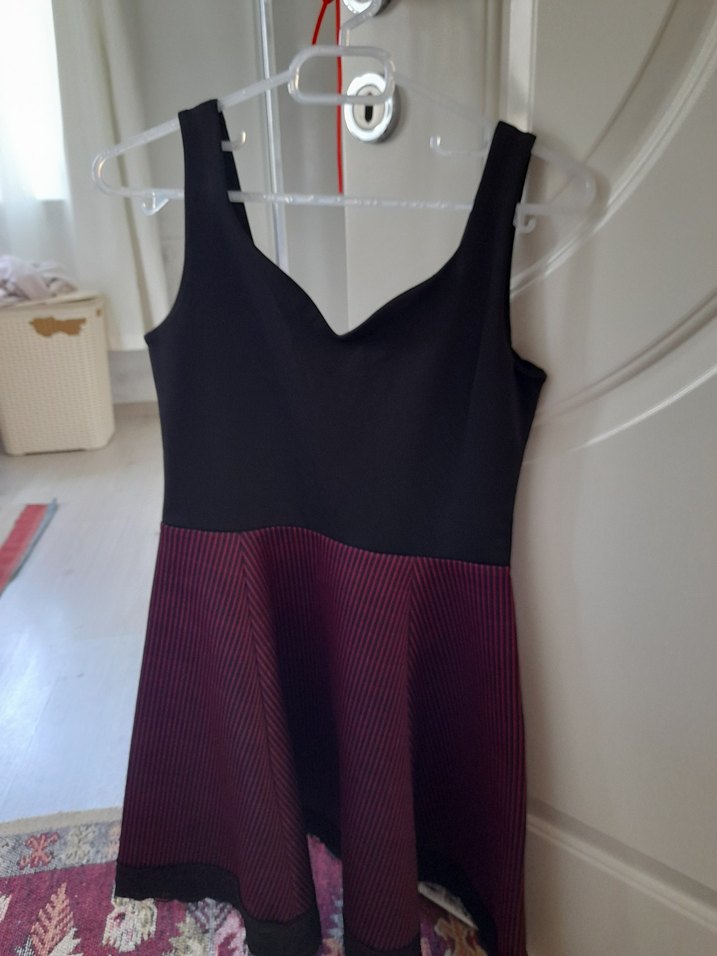 Bordo Piliseli Midi V Yaka Kolsuz Elbise - Görsel 2