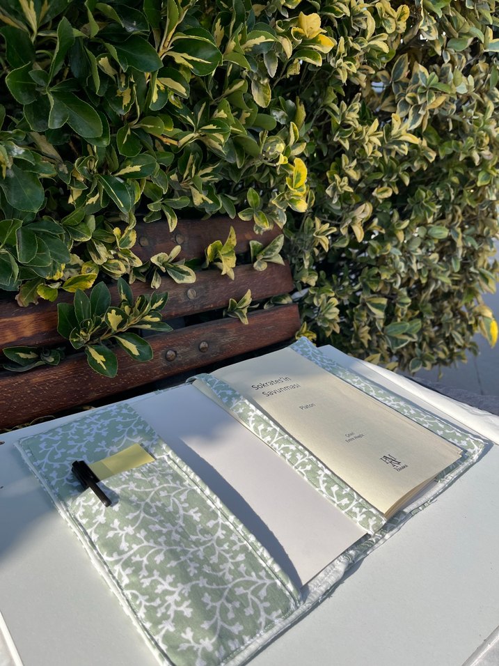 Çiçek Desenli Kitap Kılıfı - Görsel 5