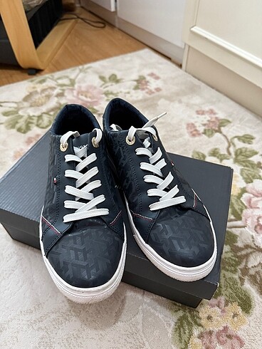 Tommy Hilfiger ayakkabı - Görsel 2
