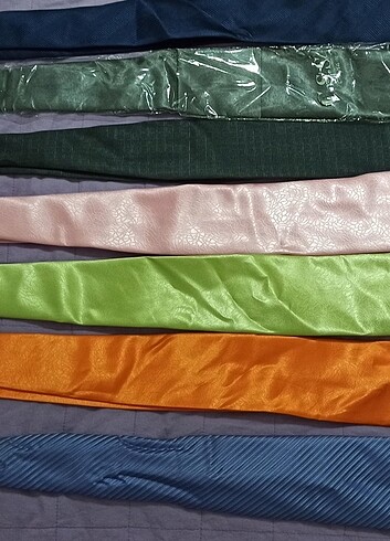  Beden çeşitli Renk Kravat 