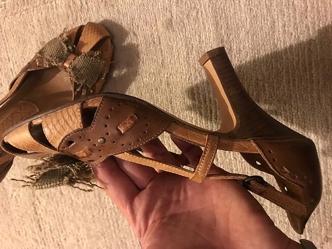 37 Beden camel Renk Krem renkli topuklu ayakkabı