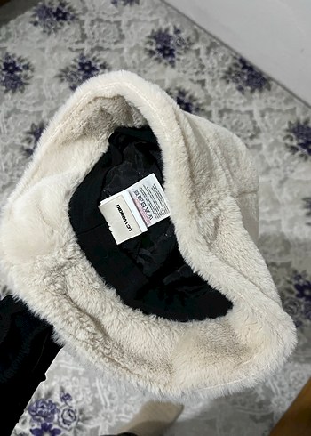 Beyaz Kürklü Kadın Şapka - Görsel 2