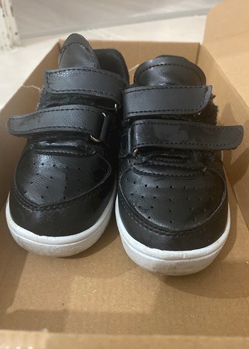 Tokalı Siyah Erkek Çocuk Spor Ayakkabı - Görsel 2