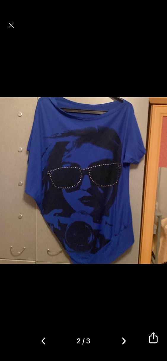 Asimetrik Kesim Mavi Baskılı Tişört - Görsel 3