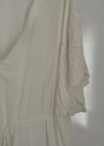 Dantel Detaylı Beyaz V Yaka Kadın Bluz - Görsel 4