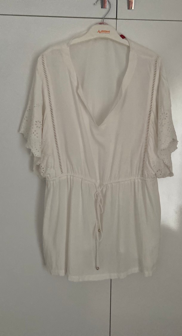 Dantel Detaylı Beyaz V Yaka Kadın Bluz - Görsel 2