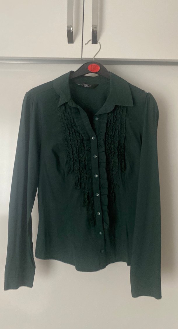 Düğmeli Koyu Yeşil Gotik Kadın Gömlek - Görsel 2