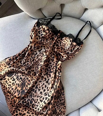Saten leopar gecelik