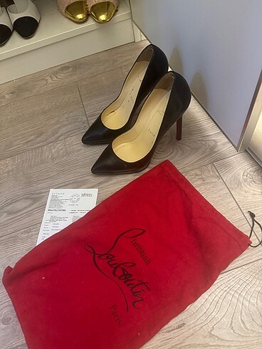 36,5 Beden Louboutin