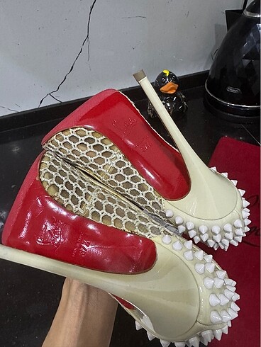 37,5 Beden beyaz Renk Louboutin