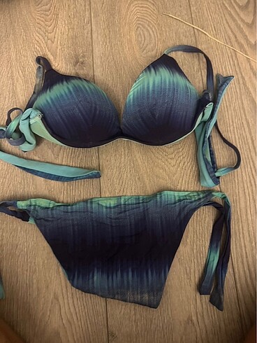 Calzedonia