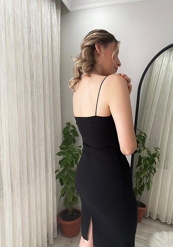 l Beden siyah Renk SİYAH PELUŞ TÜY DETAYLI ELBİSE