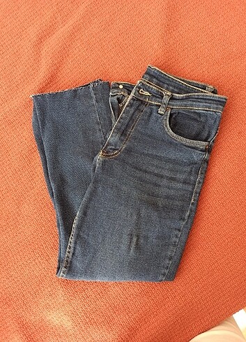 KESİK PAÇA BOYFİT JEAN
