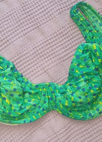 Desenli bikini üstü
