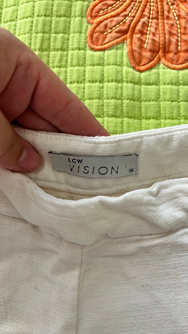 LCW VISION Beyaz Keten Mini Geniş Kesim şort - Görsel 2