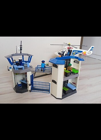  Beden PLAYMOBIL Hapishane / Karakol + Helikopter + Polis Arabası TAM S