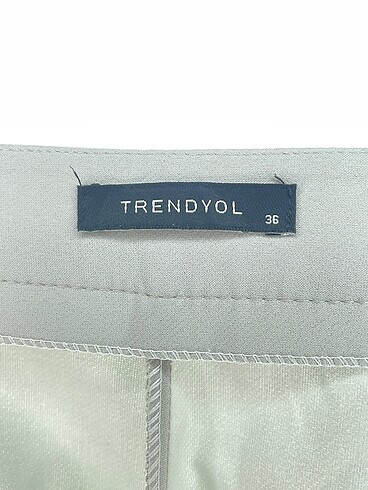 36 Beden çeşitli Renk Trendyol & Milla Kumaş Pantolon %70 İndirimli.