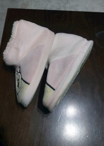 Pembemsi Kız Çocuk Kürklü Nakışlı Terlik - Görsel 2