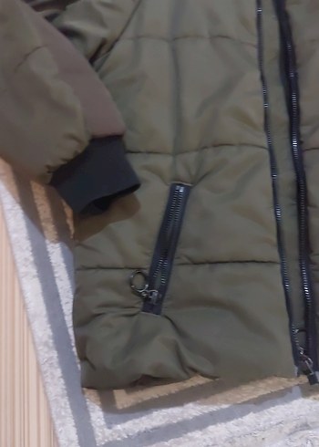 Kürklü Kapüşonlu cocuk Kışlık Kısa Mont - Görsel 3