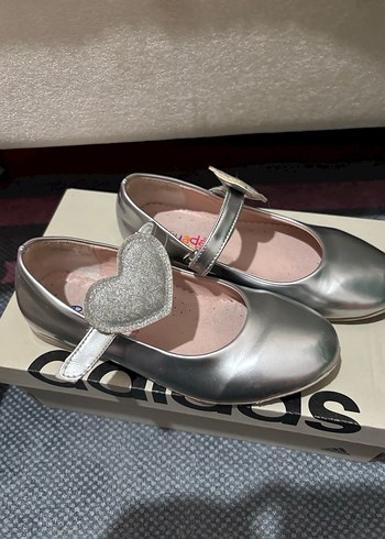 Tokalı Gri Metalik Kız Babet Ayakkabı - Görsel 2