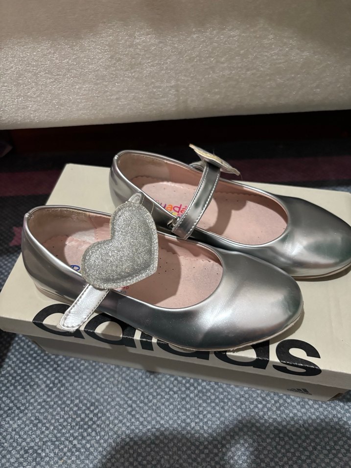 Tokalı Gri Metalik Kız Babet Ayakkabı - Görsel 2