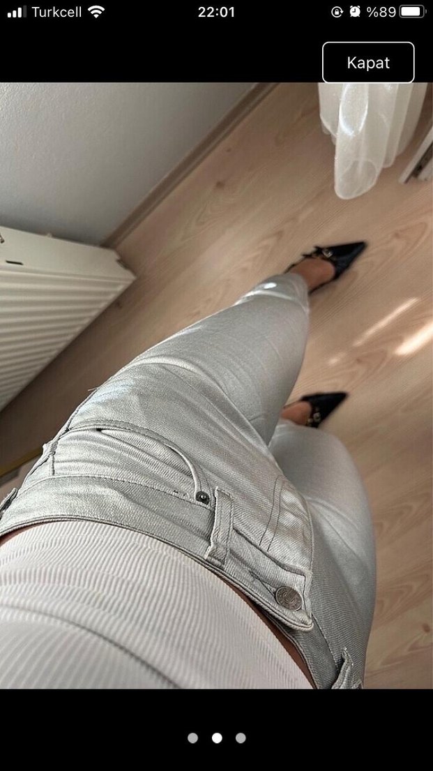 Gri Metalik Yılan Desenli Midi Kadın Jean - Görsel 2