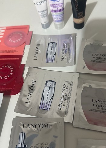 Kadın Cilt Bakım Ürünleri Örnek Seti - Görsel 5