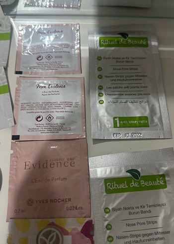 Kadın Cilt Bakım Ürünleri Örnek Seti - Görsel 11