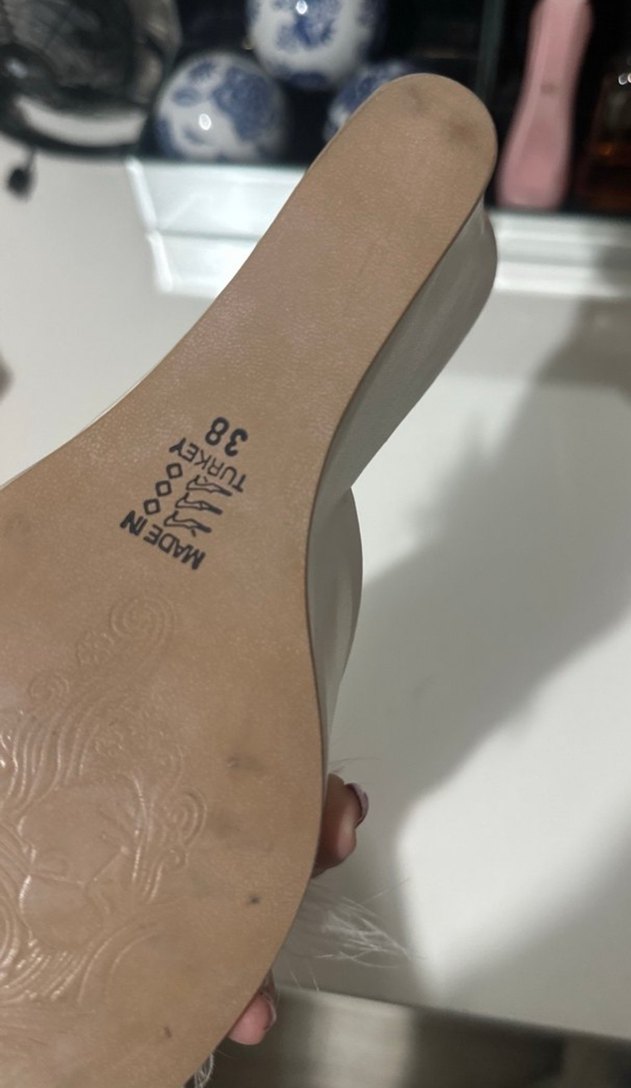 Beyaz Kadın Tüylü Dolgu Topuk Terlik - Görsel 2