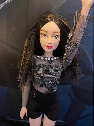 Satildi Barbie Blackpink Jennie Repaint Barbie Oyuncak Bebek %20 İndirimli  - Gardrops