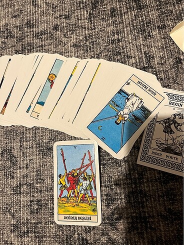 Beden Renk Tarot kartı