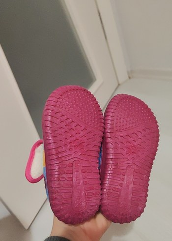 Kızlar için Renkli Sıcak Terlikler Velcro - Görsel 3