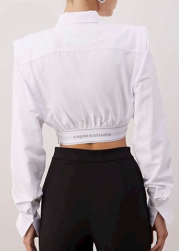 Beyaz Düğmeli Kadın Gömlek - Görsel 3