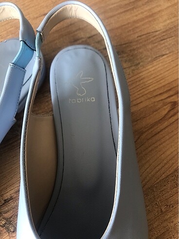 Fabrika marka ayakkabı - Görsel 3