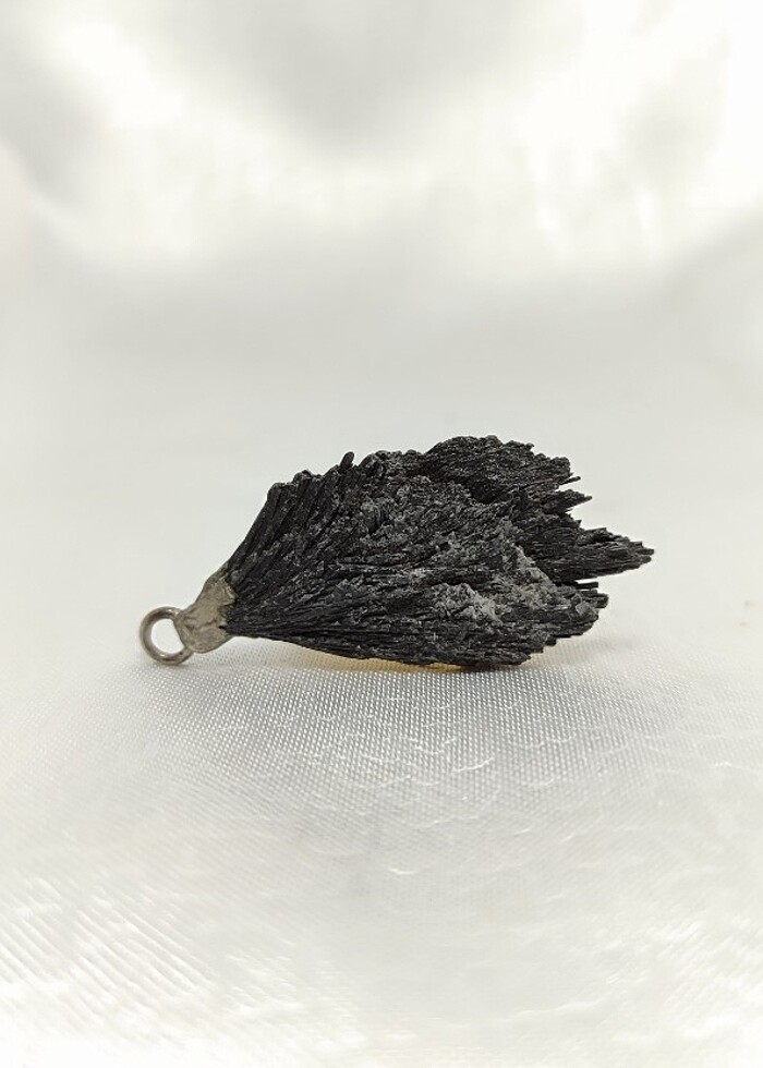 Siyah Kyanit - Görsel 3