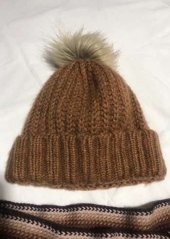 Kahverengi Ponponlu Örgü Kadın Bere ve atkı - Görsel 2