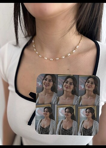 Esra Bilgiç' kolye