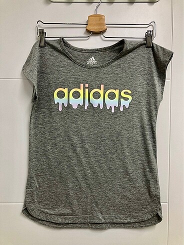 Adidas tişört