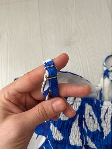 Askılı midi elbise - Görsel 8