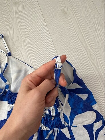 Askılı midi elbise - Görsel 11