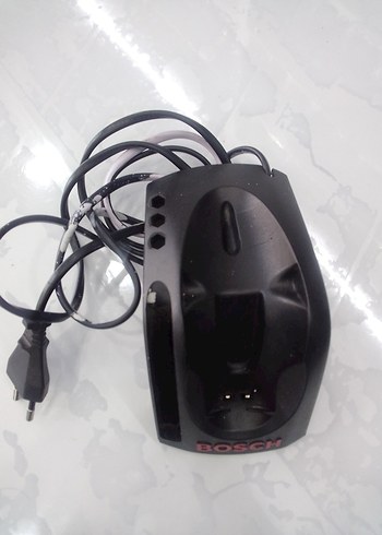 Bosch Siyah Şarj Cihazı fotoda göründüğü gibi son foto model var - Görsel 2