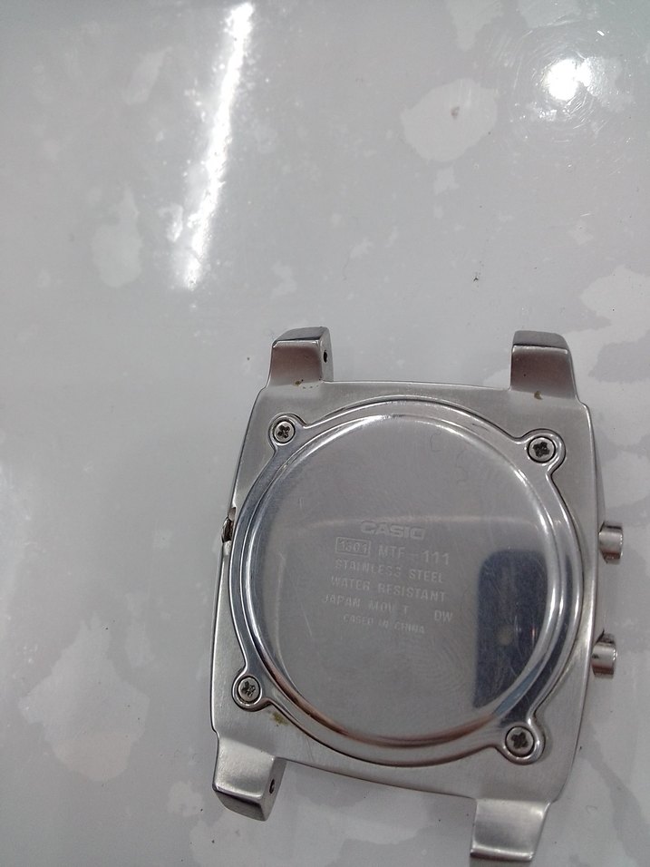 Casio Erkek Saati alt dijital çalışmıyor fotoda göründüğü gibi - Görsel 2