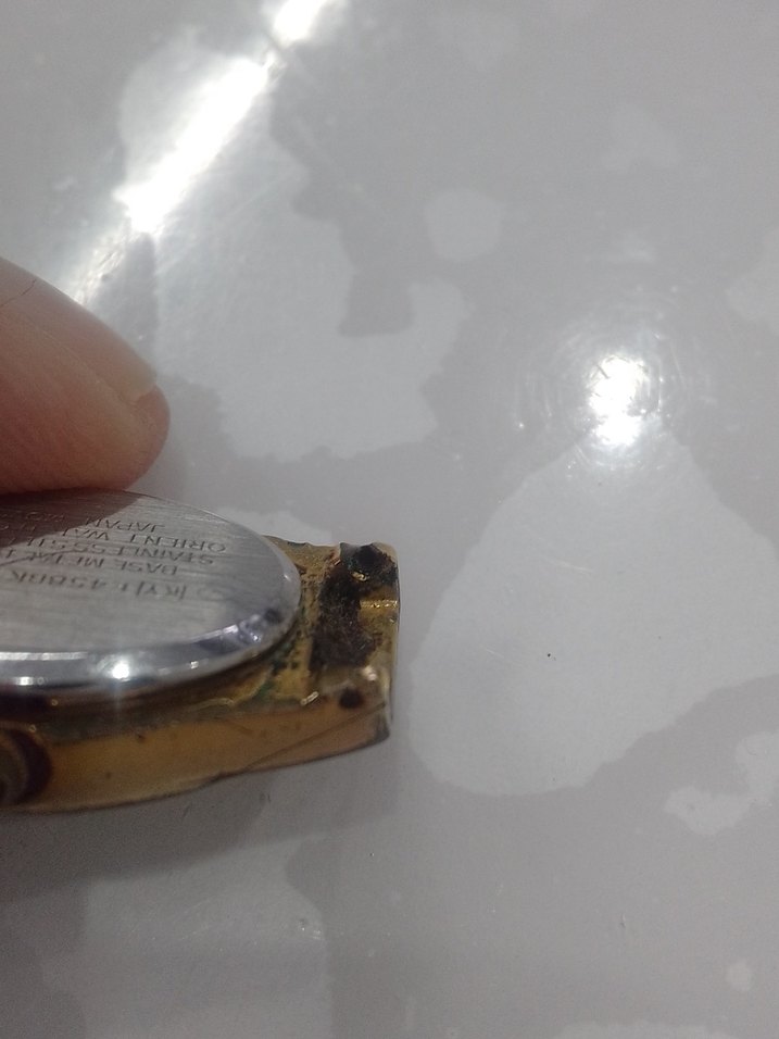 Altın Renk Vintage Kadın Saati Kordonlu fotoda göründüğü gibi - Görsel 3