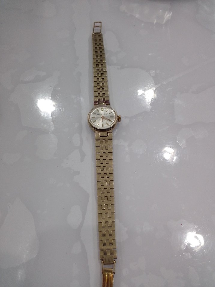 Parlak Altın Renkli Kemerli Kadın Saati vintec küçük kurmalı - Görsel 2