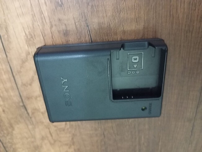 Sony kamera şarj aleti