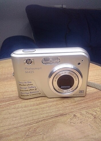 HP marka dijital fotoğraf Makinesi