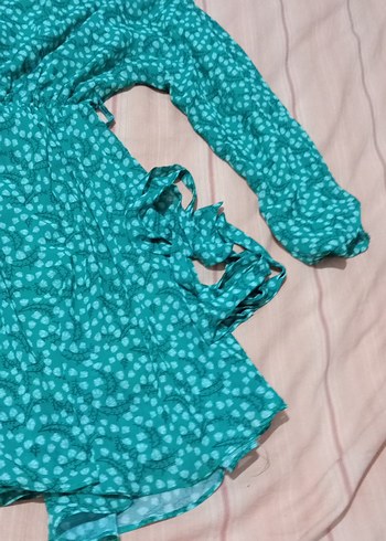 Yeşil Fırfırlı Uzun Kollu Salaş Elbise - Görsel 4