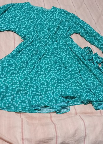 Yeşil Fırfırlı Uzun Kollu Salaş Elbise - Görsel 3