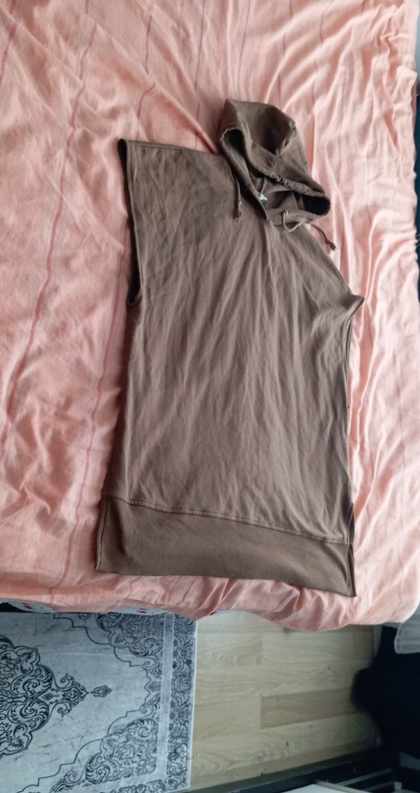 Kapüşonlu Kolsuz - Görsel 3